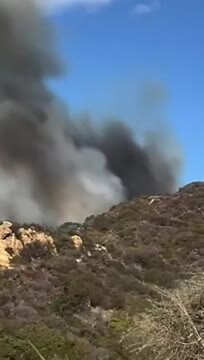 Footage of Young Hikers Running Away from Origin of Palisades Fire