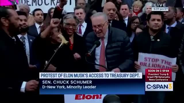 Chuck Schumer Chants ‘We Will Win ... We Won’t Rest’ in Defiance to Trump