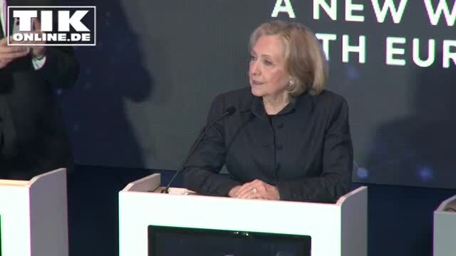Hillary Clinton Calls for More Censorship Because ‘Information Determines How We Think’