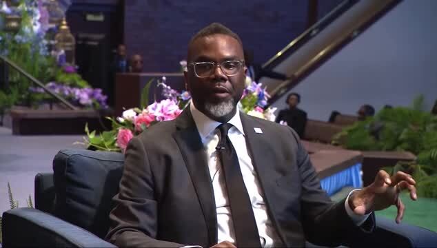 Mayor Brandon Johnson: I Hire Many Blacks to Run Chicago Because We’re Planet Earth’s Most Generous Race