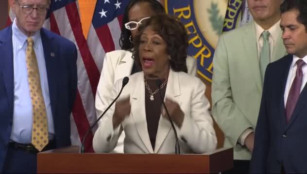 Maxine Waters Claims There Was No Violence in L.A. Because ‘Nobody Was Shot, Nobody Was Killed’